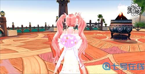 《洛奇》水中的精灵 深海水母亮丽登场