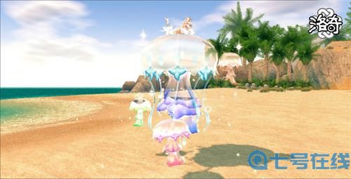 《洛奇》水中的精灵 深海水母亮丽登场