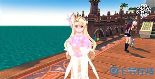 《洛奇》水中的精灵 深海水母亮丽登场