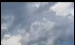 鸿图之下雪落冰垒 零度之下冰上面有个基地