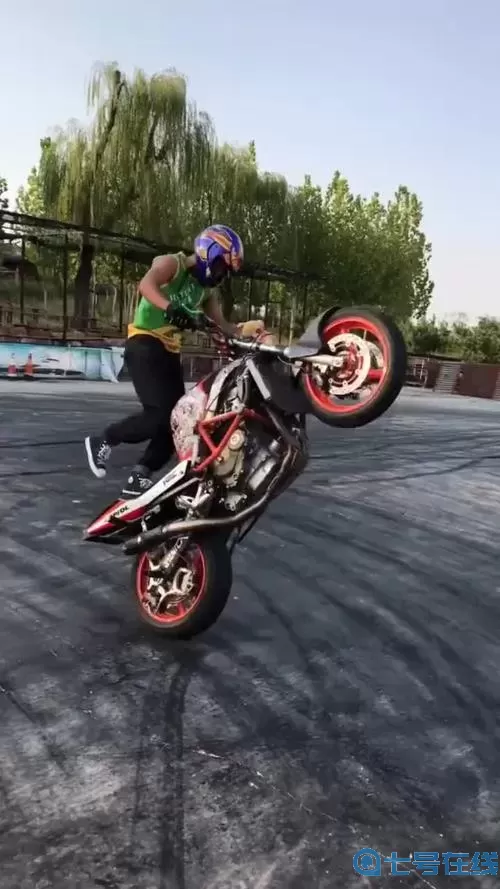 极限摩托翘头 3d极限摩托1老版本下载