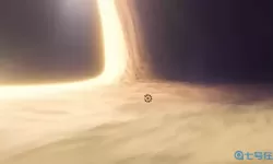 星际穿越男主角怎么从黑洞出来的？星际穿越的黑洞和真实黑洞