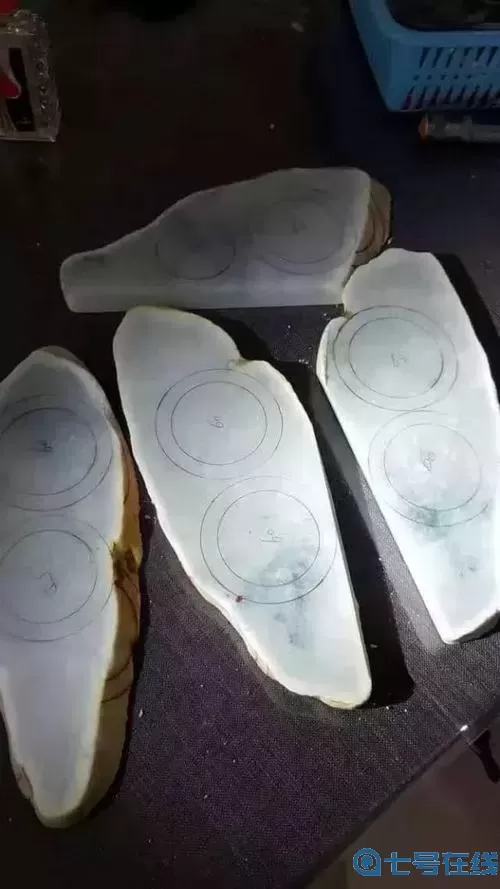 翡翠大师切石头技巧 切石头翡翠小游戏