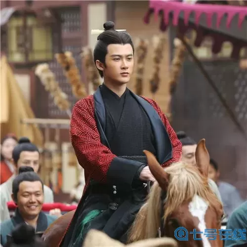 军师联盟檀健次演谁 檀健次全家福照片