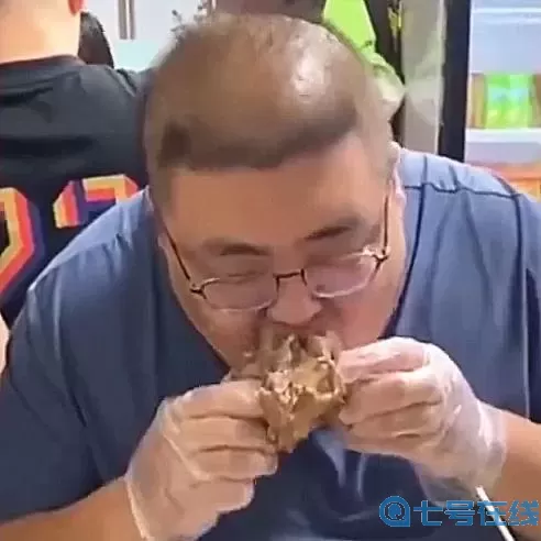 泡泡龙脸上的黑斑是怎么回事？泡泡龙脸上出现黑色斑块