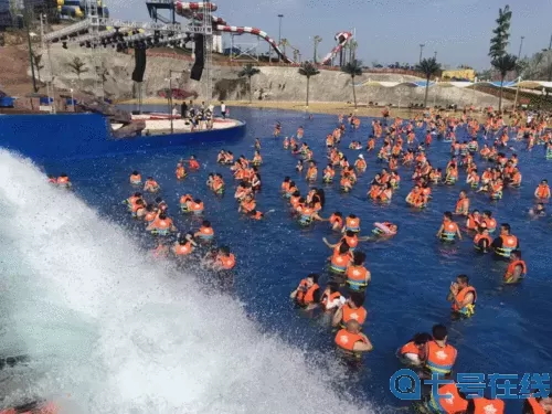 夏日水上乐园物语甜味泳池 夏日甜蜜泳池场所