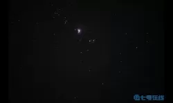 未上锁的房间望远镜星星