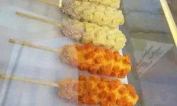 风味美食街热狗怎么拿出来