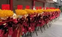 锦绣商铺怎么送过期的花篮