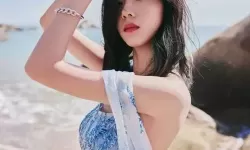 赵丽雅正搭公交车准备回家，公交车上的意外邂逅