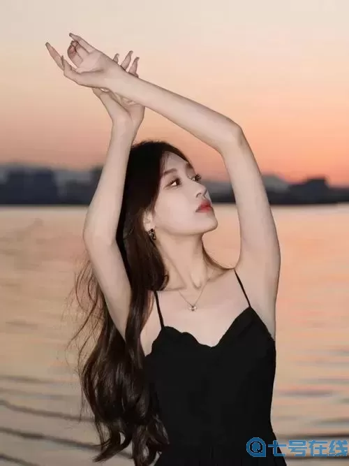 两个男生做酿酿酱酱