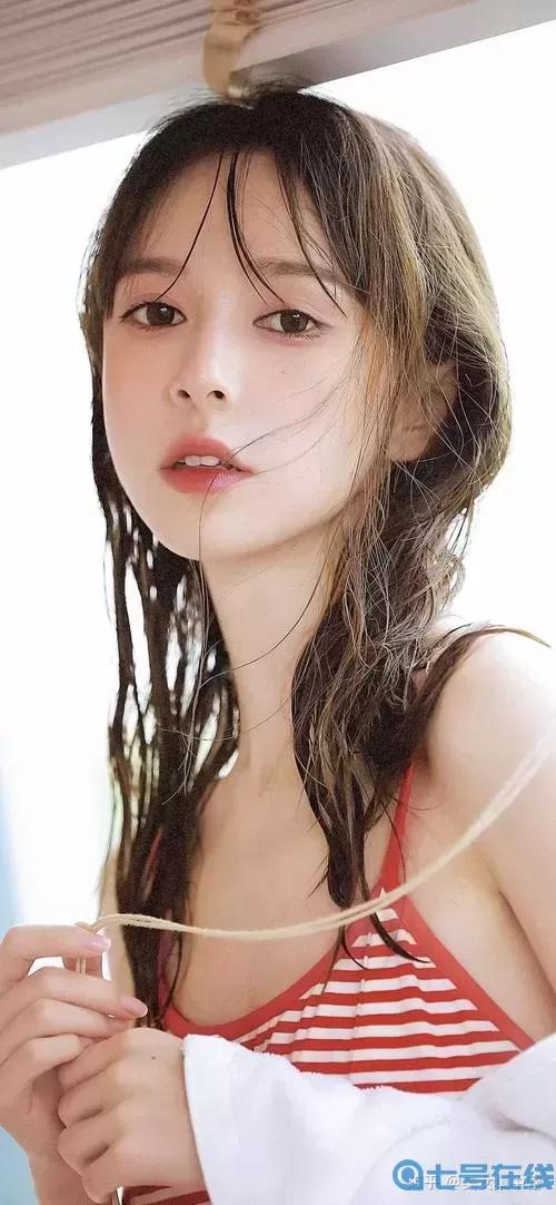 淑荣二次上船开到湖中间去