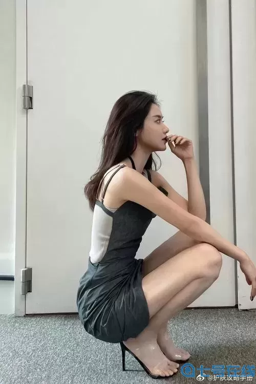 对镜子看我们的结合处