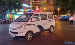 城市小英雄警车