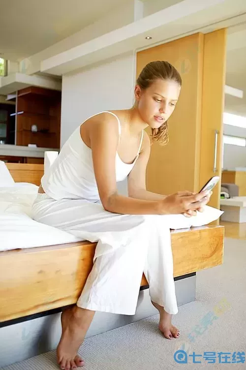 亚洲AV色香蕉一区二区三区十八禁