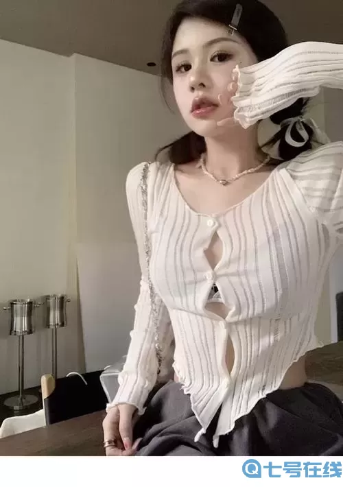 已满十八请点击进入