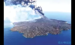 南太平洋岛国汤加火山爆发